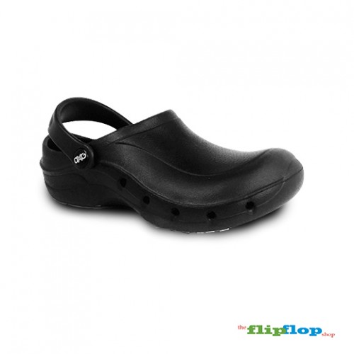 non skid clogs